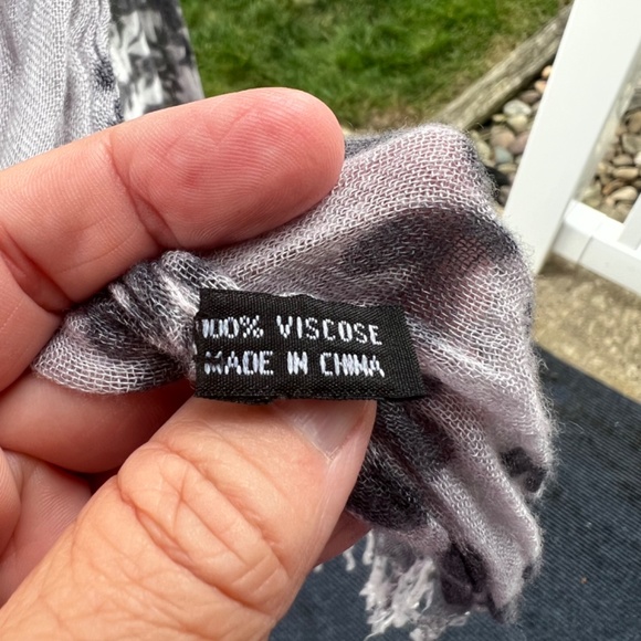 Scarf - Picture 4 of 4